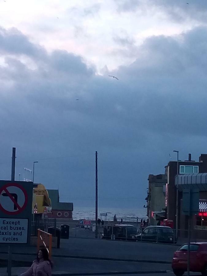 The Honley Hotel Blackpool Kültér fotó