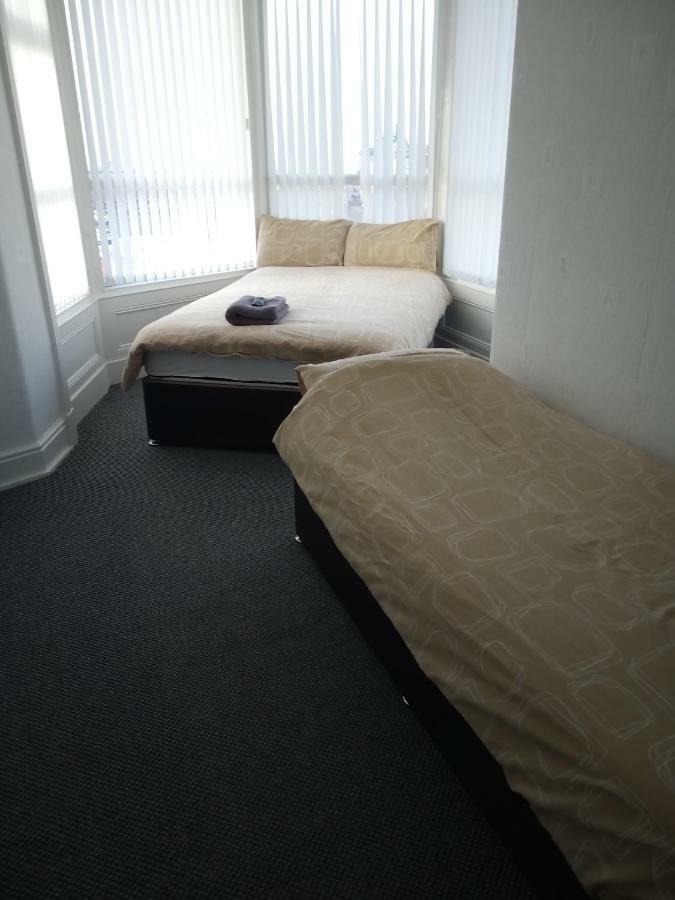 The Honley Hotel Blackpool Kültér fotó